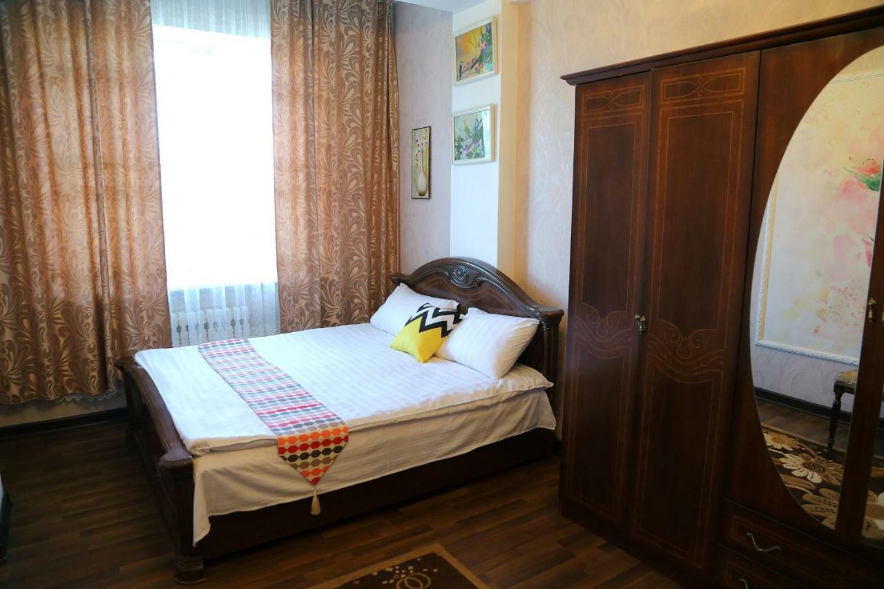 Comfort Apartment Bishkek Bagian luar foto