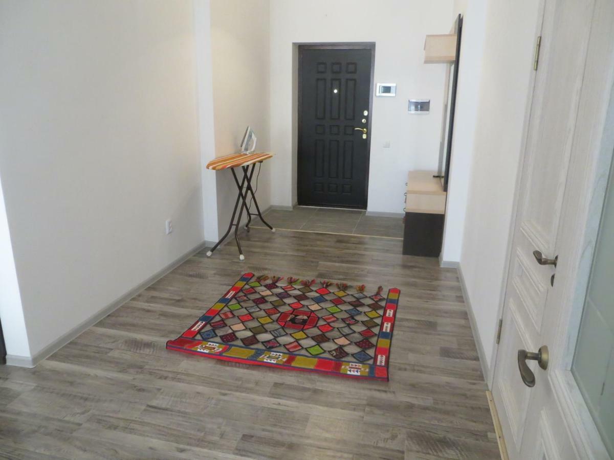 Comfort Apartment Bishkek Bagian luar foto